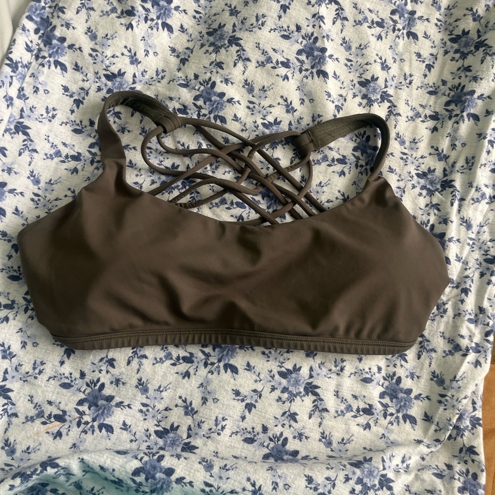 Lululemon sports bra